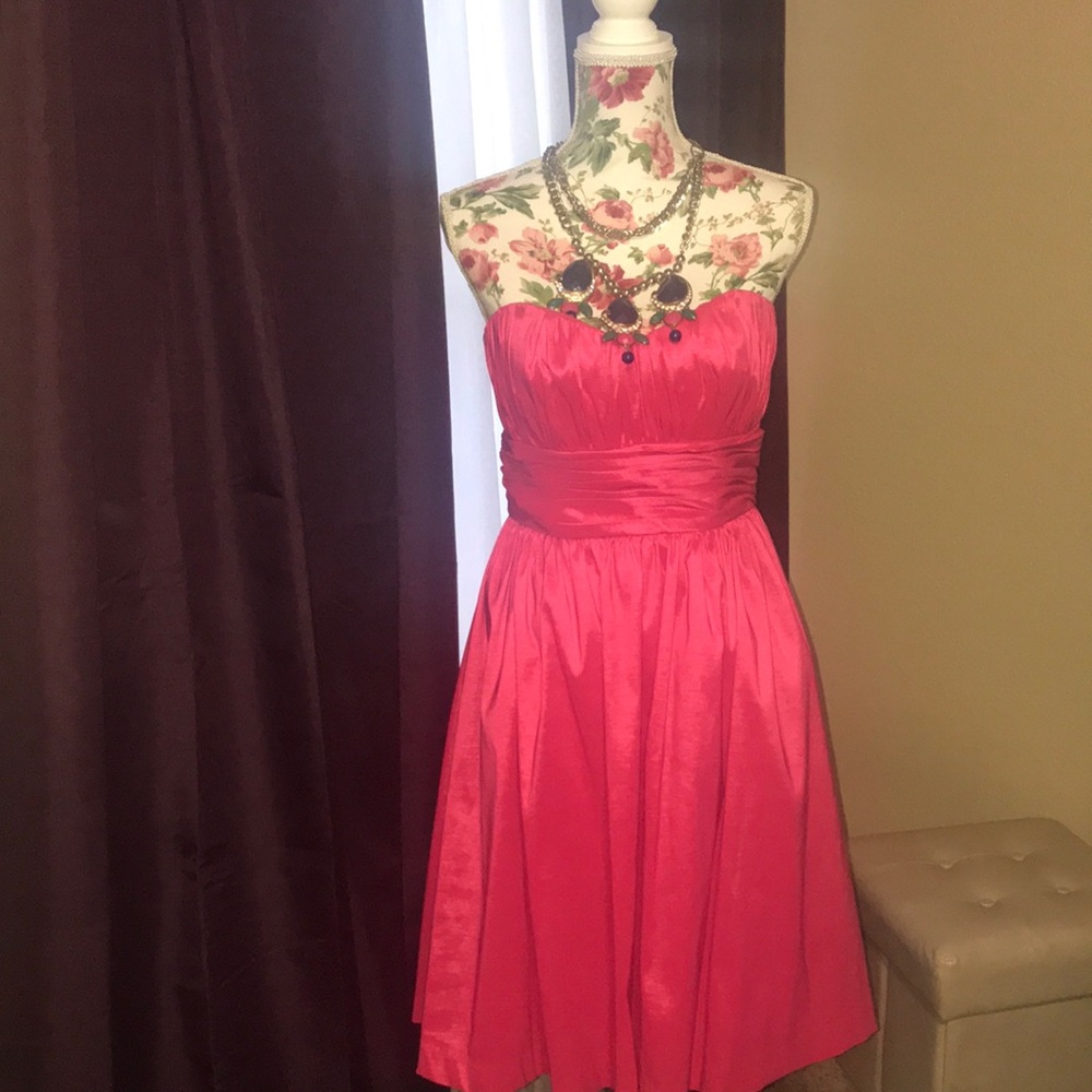 Used dress looks like new